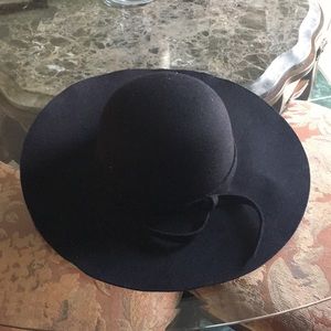 Black felt hat